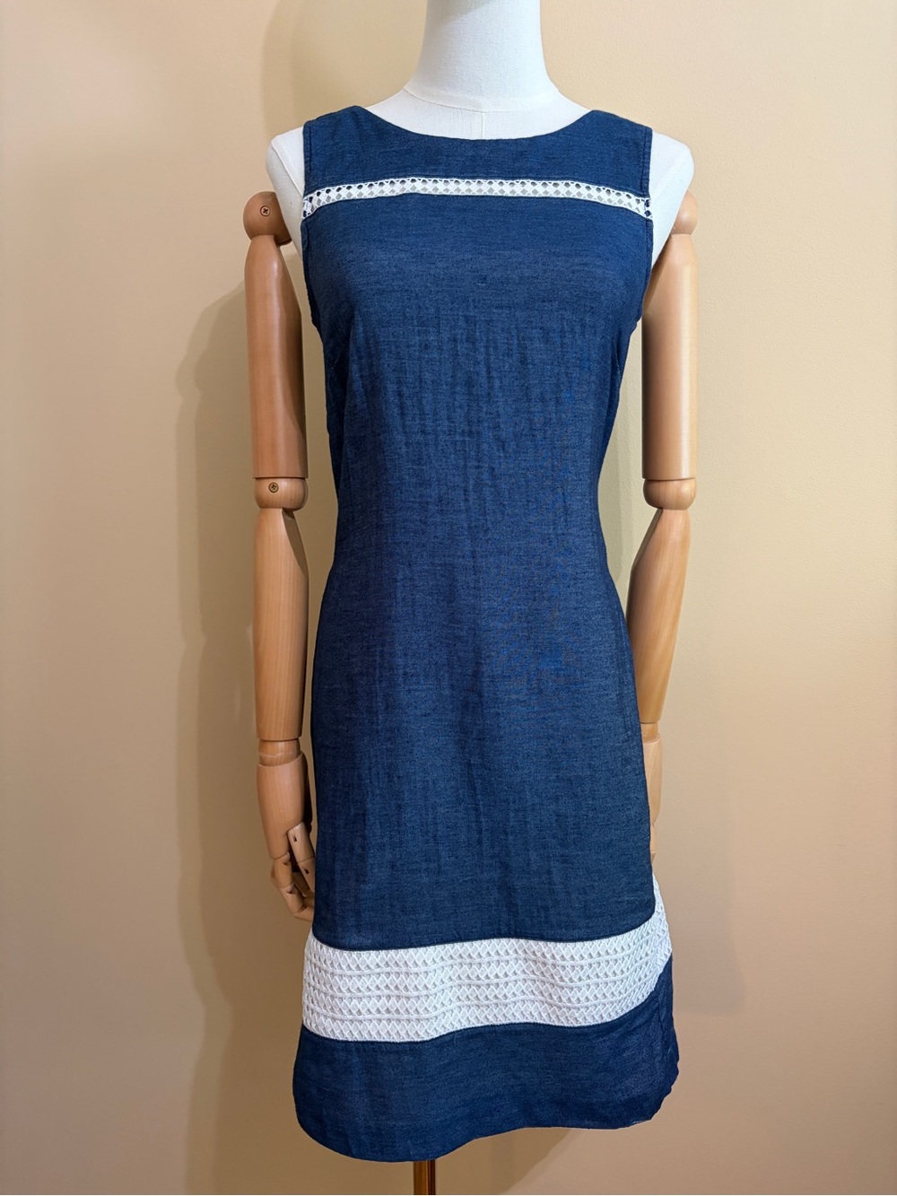 Liz Claiborne Sleeveless Cotton Blend Shift Dress with White Crochet Trim - Sz 4